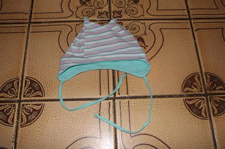 Dívčí čepice, čepička proužky, obvod 43 - 45 cm, 74