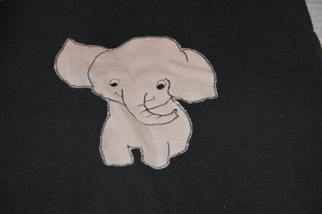 Overal na lezení se slonem, 86