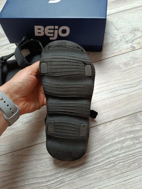 Černé sandálky 33, 33