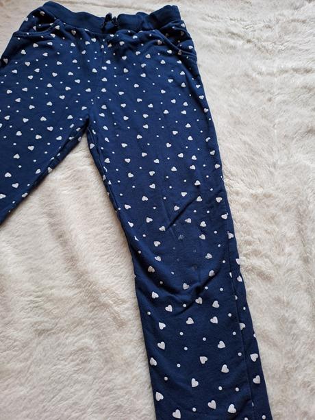 Tepláky se srdíčky vel. 134, sinsay,134