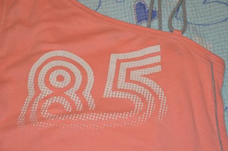 158 164 asymetrické tílko, 158