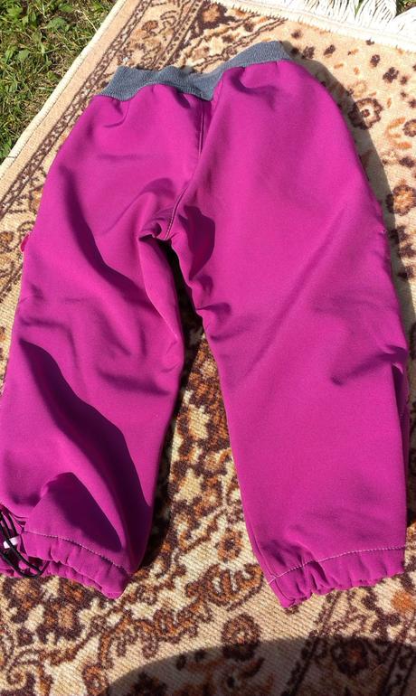 Nabízíme velmi krásné softshelové kalhoty,top stav, 80