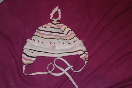 Dívčí čepice proužky, motýlek, obv. 43 - 47 cm, 92