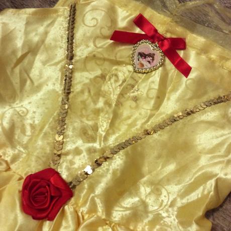 Kostým ,,kráska bella" v. 104, 