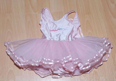 Růžový dres s tylovou sukýnkou pro malou vílu,