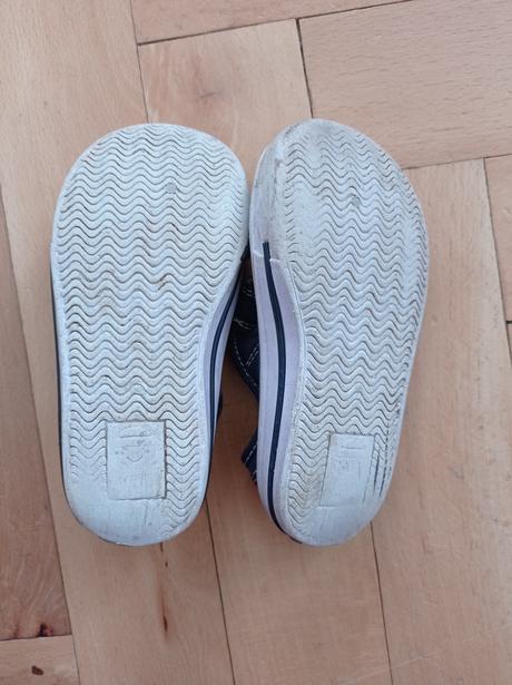 Tenisky, stélka 147 mm, 23