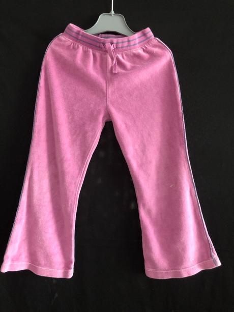 Vel. 98 fialkové sametové tepláky, 98