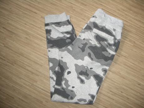 Tepláky chapter vel.158-164, chapter young,158