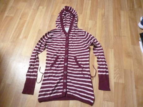 Pruhatý delší svetr 10-11, 140