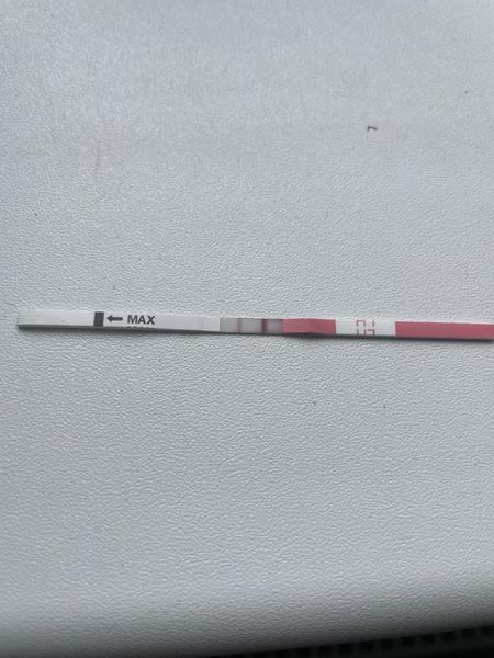 Může ovulační test odhalit těhotenství při zpoždění?