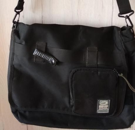 Batohy na záda i přes rameno, 150 kč za kus, loap