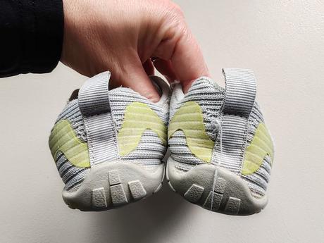 Barefoot tenisky svítící, 28