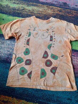 Výtvarné triko, tričko se žirafami hnědooranž, 134