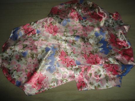 V top stavu župánek/noční úbor, vel. 38/40, m