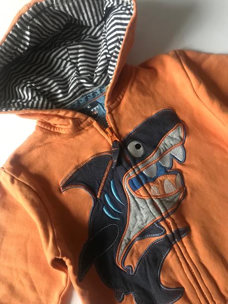 Mikinka se žralokem, tu,92