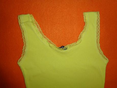 Luxusní žlutozelené svítivé tílko s krajkou, l