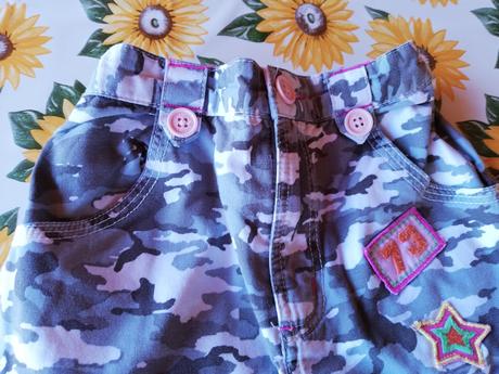 Kalhoty maskáčové holčičí vel. 4 - 5 let., cherokee,104