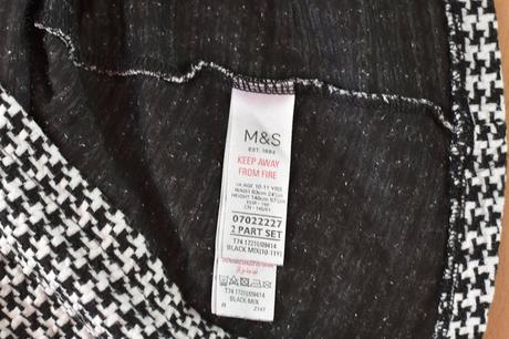 Sukně vel. 10 - 11 let, marks & spencer,146