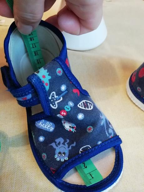 Bačkůrky nošené 7dni ve školce, jako nové 25vel., rak,25