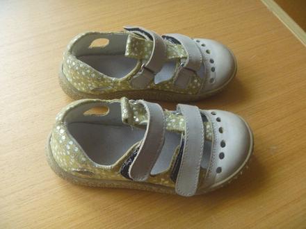 Zlaté barefoot sandálky vel. 29, 29