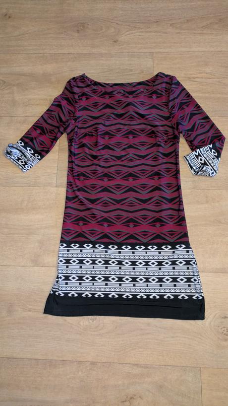 T479   elastické nemačkavé šaty vel. s, s