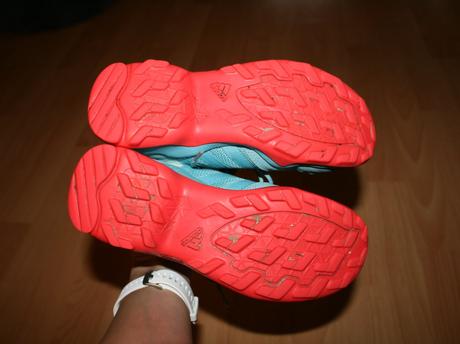 Trekové outdoorové boty, tenisky, adidas,33