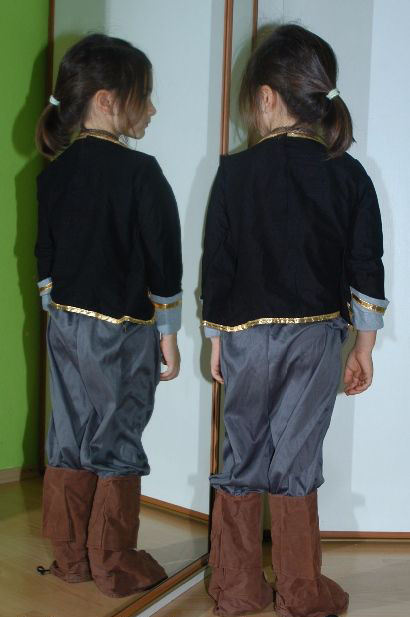 Karnevalový dvojdílný kostým pirát,