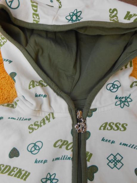 Mikina s kapucí, 152