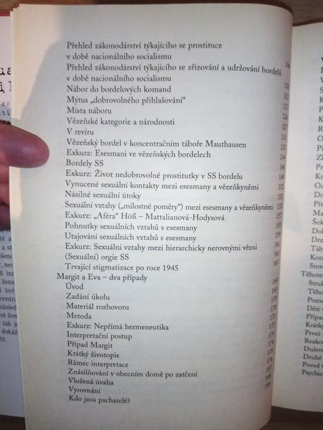 Kniha sexualizované násilí v koncentračním táboře, 