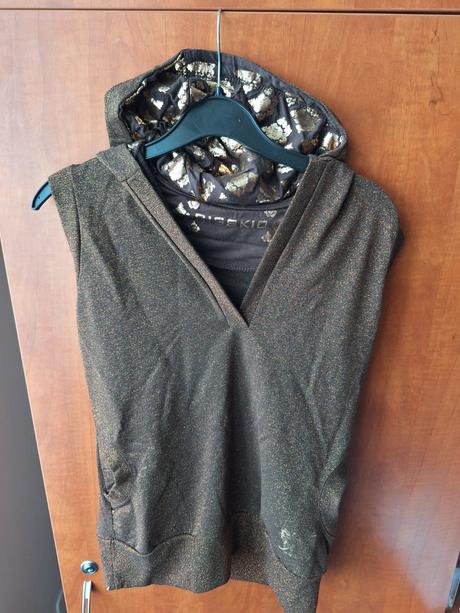 Tílko top s kapucí vel. 152, 152