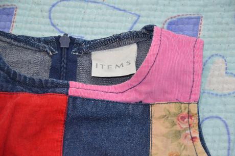 Džínové šaty s pačvorkovými aplikacemi vintage, items,116