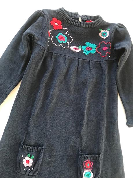 Svetříkové šatičky, 110