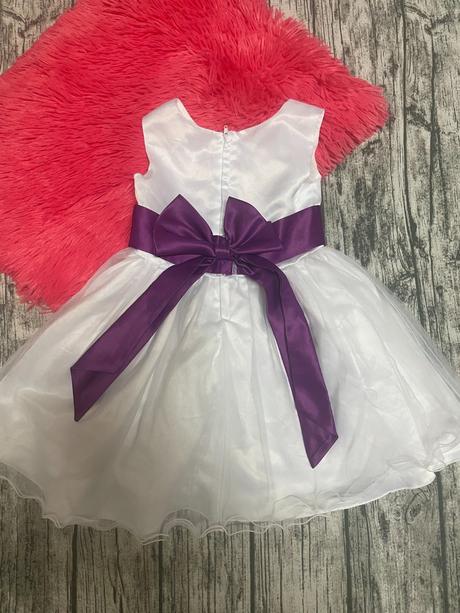 Dívčí svatební šaty 2 roky, 92