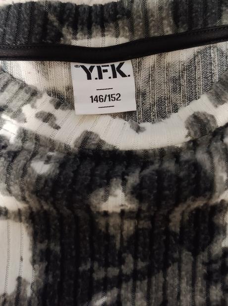 Teplejší tričko vel. 146/152, 146