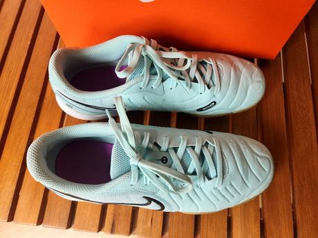Sálové tenisky sportovní boty nike legend vel. 40, nike,40