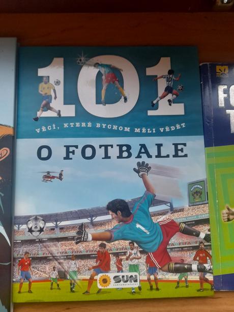 Knihy fotbal pro děti a messi,