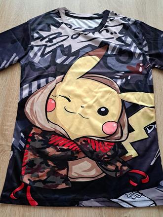 Triko s pikachu vel. 158 za 100 kč, 158