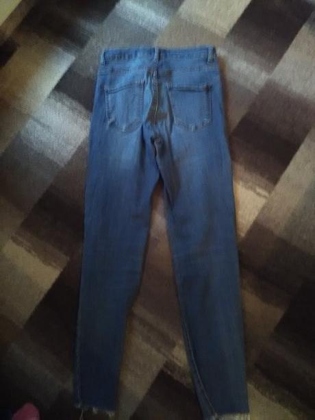 Džíny, amisu,<50