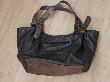 Hneda taska, 