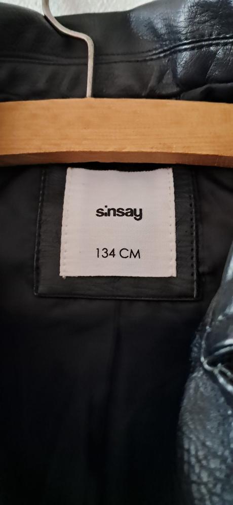 Bunda vel. 134, sinsay,134