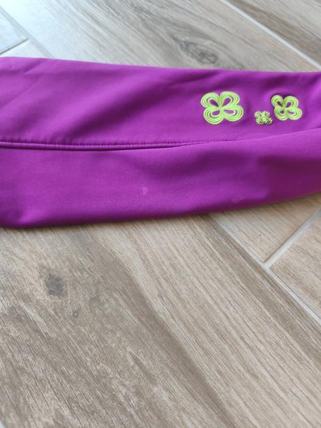 Fialová softshellová bunda, 152