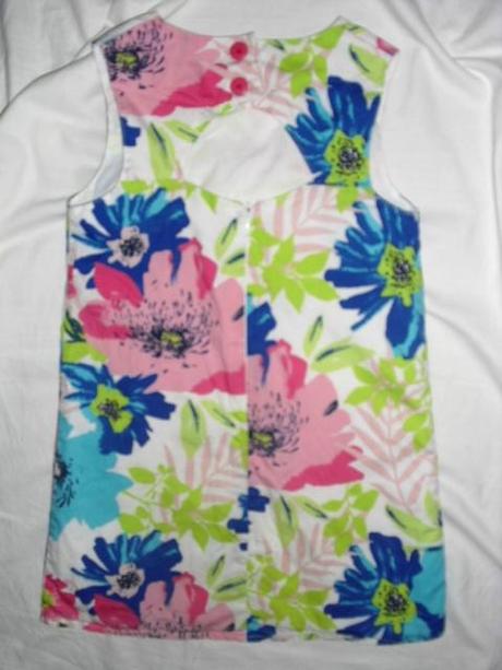 Luxusní květované šaty - super řešená záda, girl2girl,110