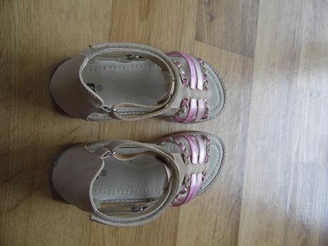 Sandále, baťa,32