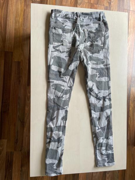 Army maskáče džíny s dírami, vel m možná s, měřte, s
