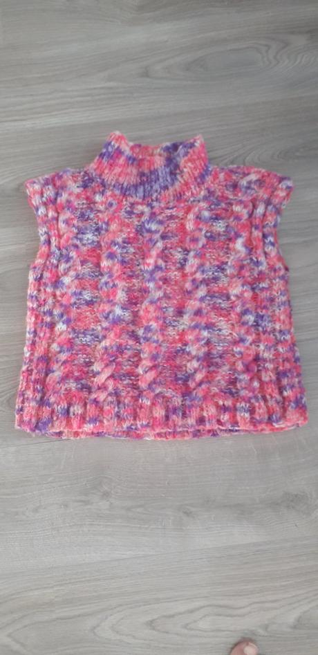 1545 - pletená vestička s roláčkem, 128