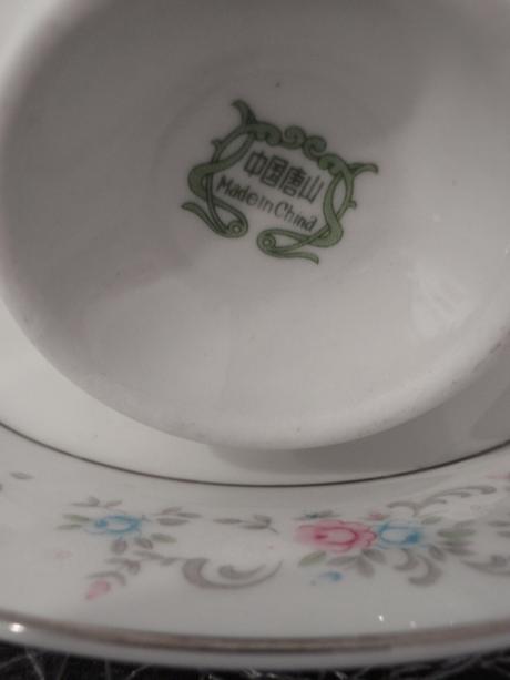 Šálek-hrneček s podšálkem 6+1 zdarma.,