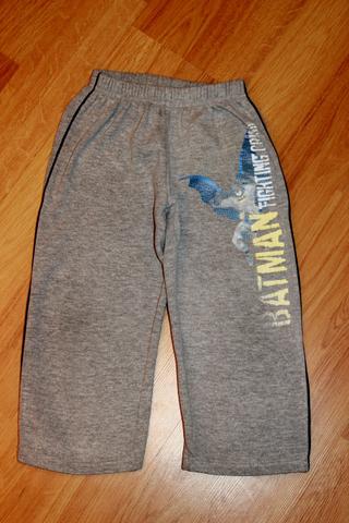 Tepláky batman šedé vel. 110-116, 110