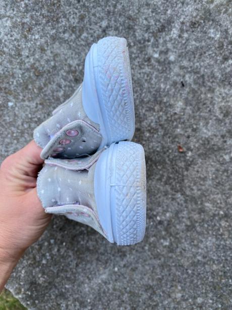 Holčičí tenisky vel. 23 s hvězdičkami, 23