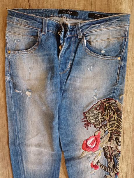 Mega balicek luxusni dziny guess a jine, guess,s