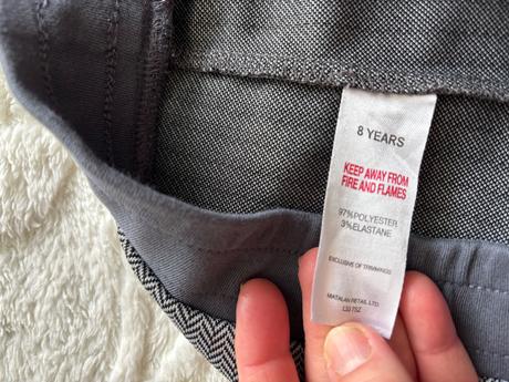 Kraťasy šedé  - v. 8 let, 128